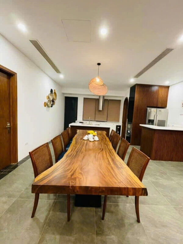 31696328875911579957